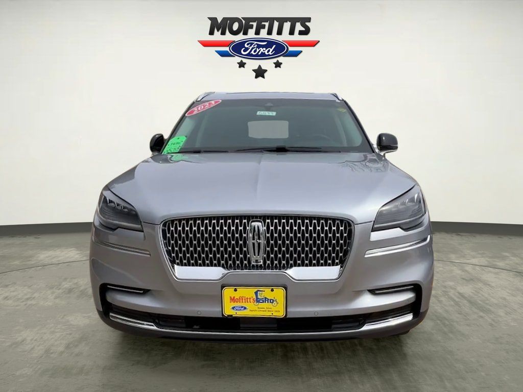 Used 2023 Lincoln Aviator Reserve AWD/4WD image 8