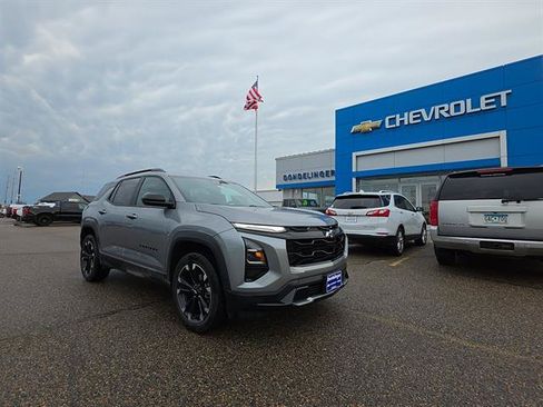 Used 2025 Chevrolet Equinox RS w/ Convenience Package III AWD/4WD image 9