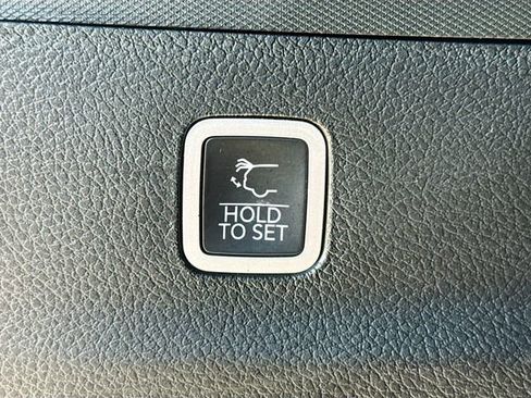 Used 2024 Jeep Grand Wagoneer L Series III image 14