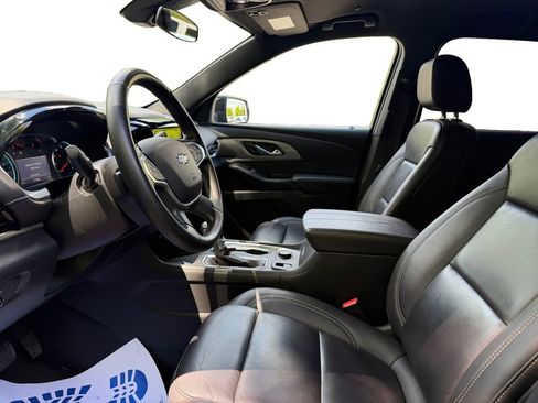 Used 2023 Chevrolet Traverse LT AWD/4WD image 9
