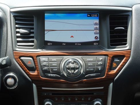 Used 2018 Nissan Pathfinder Platinum FWD image 13