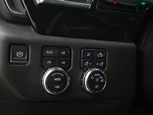 Used 2024 GMC Sierra 2500 SLT w/ SLT Convenience Package AWD/4WD image 28