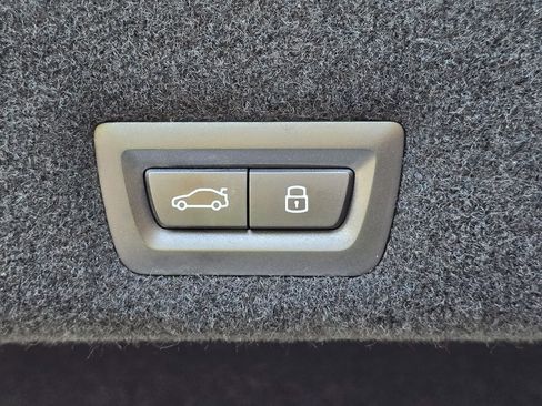 Used 2023 BMW 740i image 78