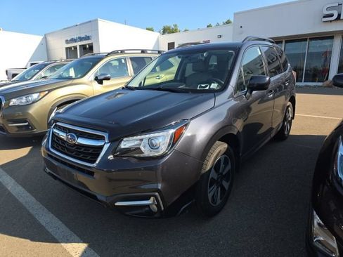 Used 2018 Subaru Forester 2.5i Limited AWD/4WD image 9