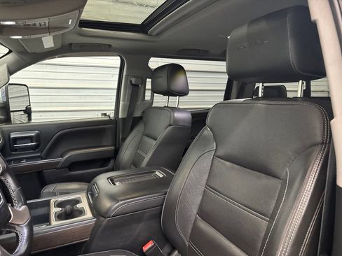 Used 2018 GMC Sierra 3500 Denali w/ Duramax Plus Package AWD/4WD image 13