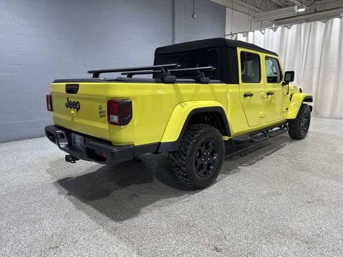 Used 2023 Jeep Gladiator Sport AWD/4WD image 4
