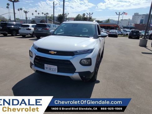 Certified 2023 Chevrolet TrailBlazer LT w/ Convenience Package FWD image 4