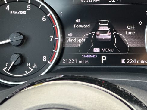 Used 2022 Nissan Rogue SV image 27