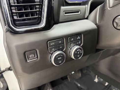 Used 2022 GMC Sierra 1500 Denali image 25