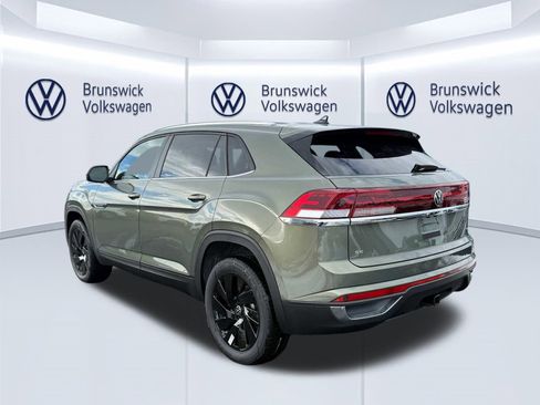 New 2026 Volkswagen Atlas Cross Sport SE image 4