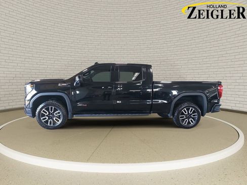 Used 2022 GMC Sierra 1500 AT4 w/ AT4 Premium Package AWD/4WD image 8