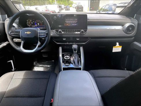 New 2025 Chevrolet Colorado LT image 12