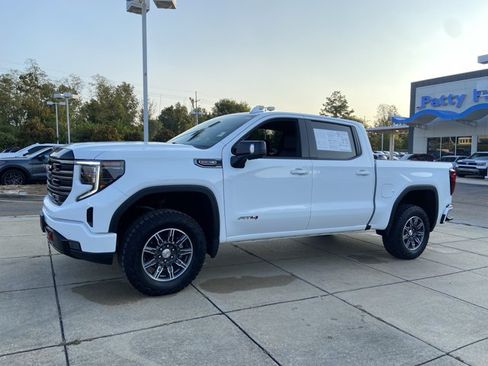 Used 2025 GMC Sierra 1500 AT4 AWD/4WD image 7