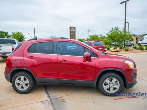 Used 2015 Chevrolet Trax LT w/ LPO, Cargo Package AWD/4WD image 6