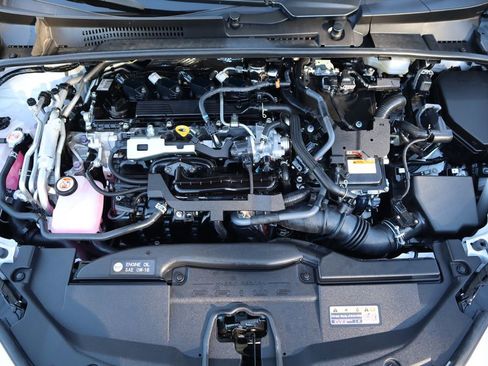 Certified 2025 Toyota Prius Plug-In Hybrid image 28