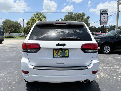 Used 2020 Jeep Grand Cherokee Altitude RWD image 5