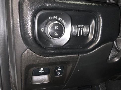 Used 2019 RAM 1500 Big Horn AWD/4WD image 24