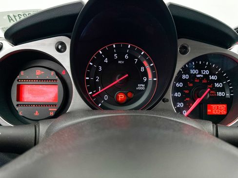 Used 2015 Nissan 370Z Touring RWD image 28