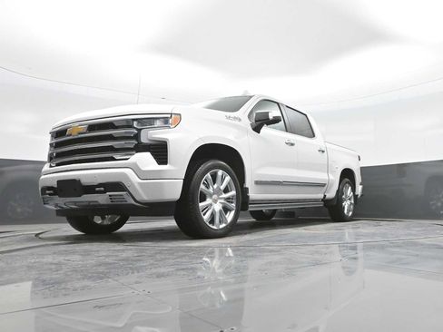 Used 2024 Chevrolet Silverado 1500 High Country image 38
