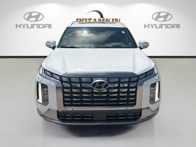 Used 2024 Hyundai Palisade Calligraphy FWD image 2