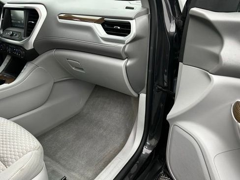 Used 2017 GMC Acadia SLE w/ Driver Alert Package I image 30