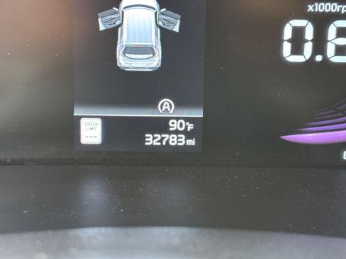 Used 2025 Kia Soul LX w/ LX Technology Package FWD image 38