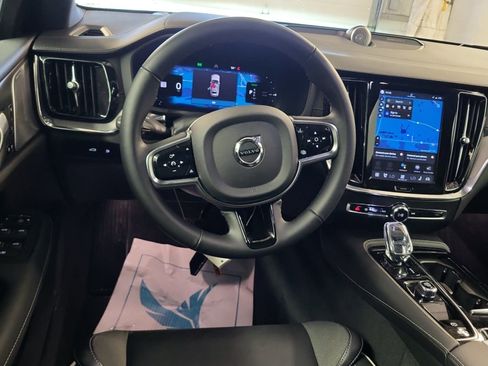 Used 2024 Volvo V60 T8 Polestar image 9