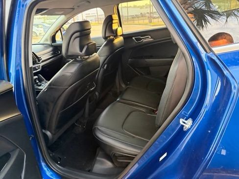 Used 2023 Kia Sportage EX FWD image 15