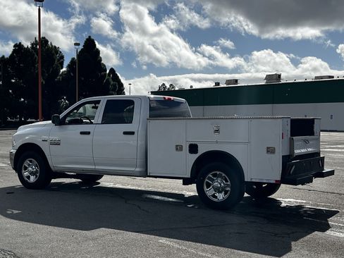 Used 2017 RAM 2500 Tradesman w/ Chrome Appearance Group image 4