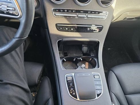 Used 2022 Mercedes-Benz GLC 300 4MATIC image 10