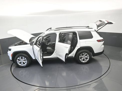 Used 2023 Jeep Grand Cherokee L Limited AWD/4WD image 70