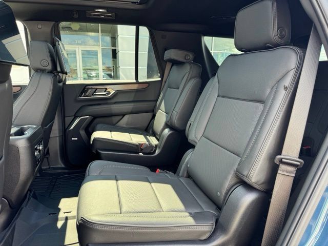 New 2026 GMC Yukon Denali w/ Advanced Technology Package AWD/4WD image 12