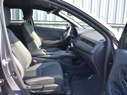 Used 2021 Honda HR-V Sport image 25