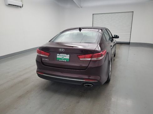 Used 2018 Kia Optima LX w/ 17" Alloy Wheels Package FWD image 7