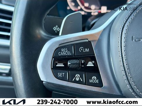 Used 2022 BMW X7 M50i image 35