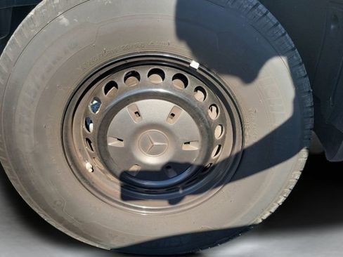 Used 2024 Mercedes-Benz Sprinter 144 Cargo image 3