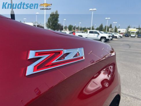 Used 2021 Chevrolet Silverado 1500 LT Trail Boss w/ Bed Protection Package AWD/4WD image 9