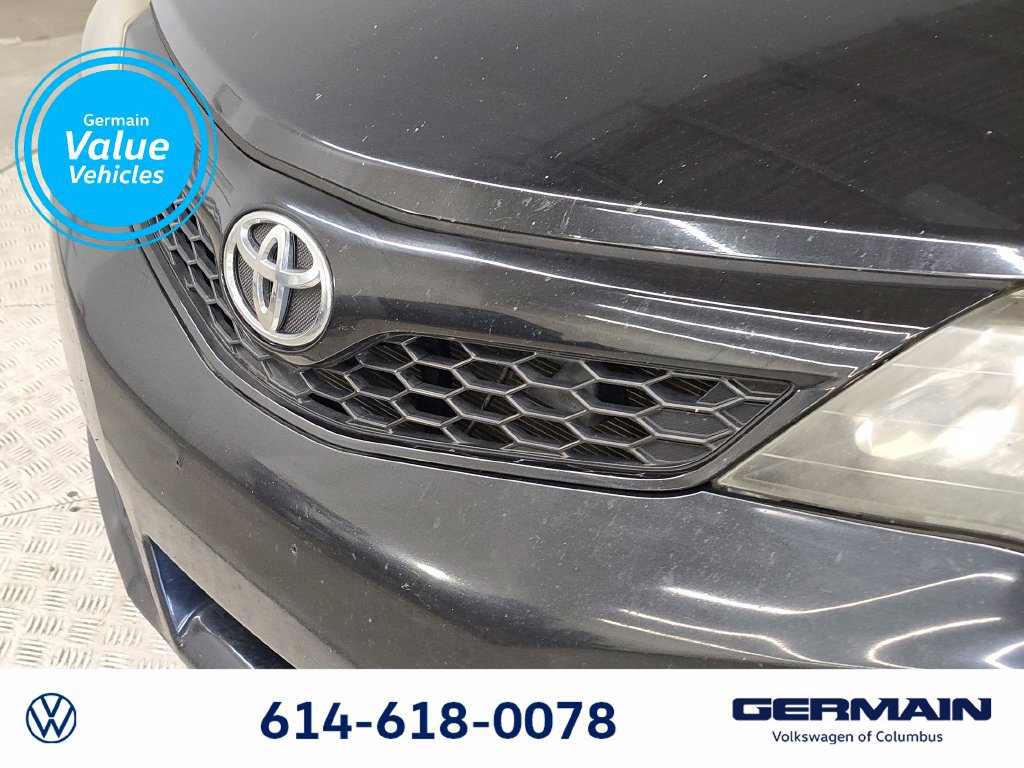 Used 2012 Toyota Camry SE FWD image 12