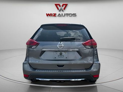 Used 2019 Nissan Rogue SL w/ Premium Package AWD/4WD image 4