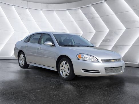 Used 2015 Chevrolet Impala LT w/ LT Sunroof Package FWD image 1