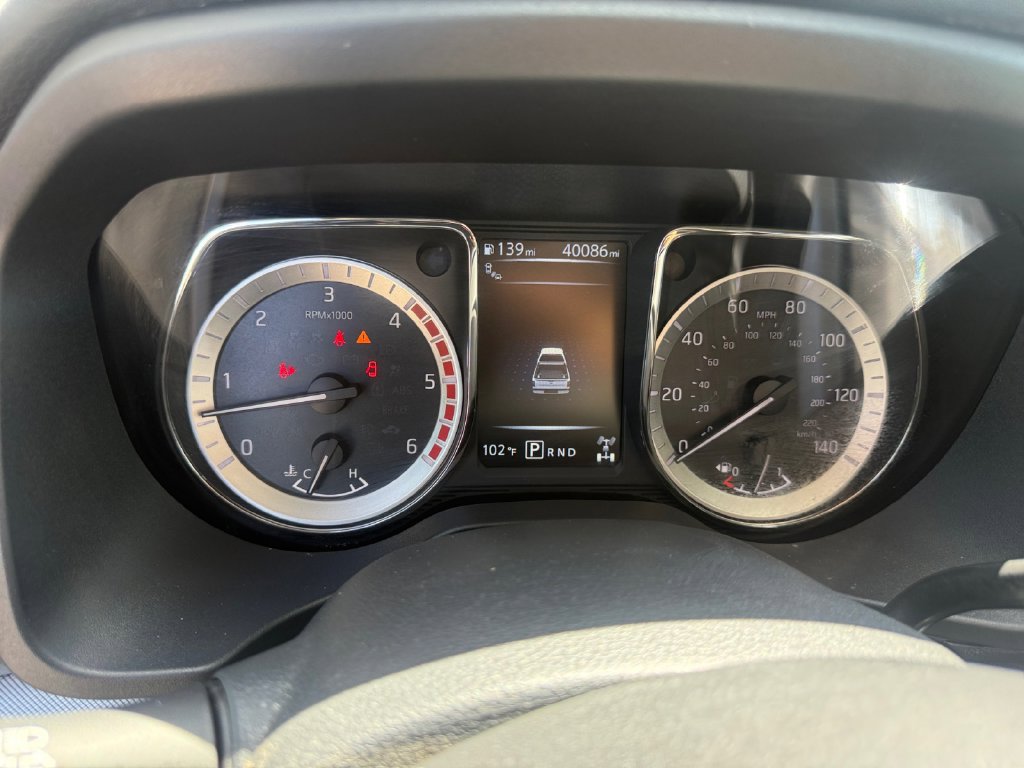 Used 2018 Nissan Titan PRO-4X w/ Pro-4x Convenience Package AWD/4WD image 14