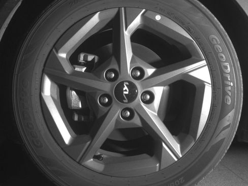Used 2025 Kia K4 FWD image 15