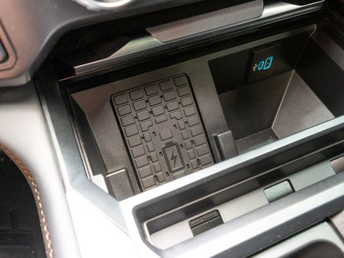 Used 2024 Ford F350 Platinum image 34