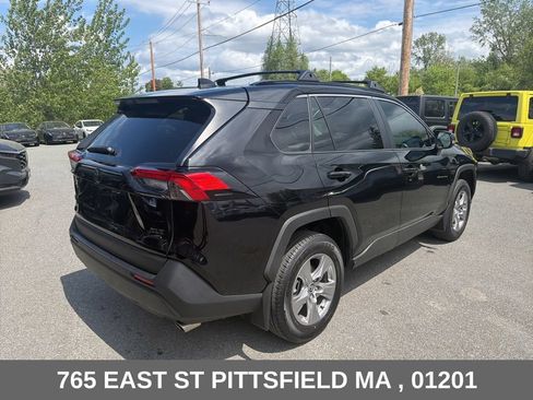 Used 2025 Toyota RAV4 XLE w/ Convenience Package AWD/4WD image 8