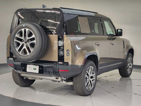 New 2026 Land Rover Defender 110 S AWD/4WD image 4