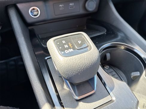 Used 2023 Nissan Rogue SV w/ SV Premium Package image 16