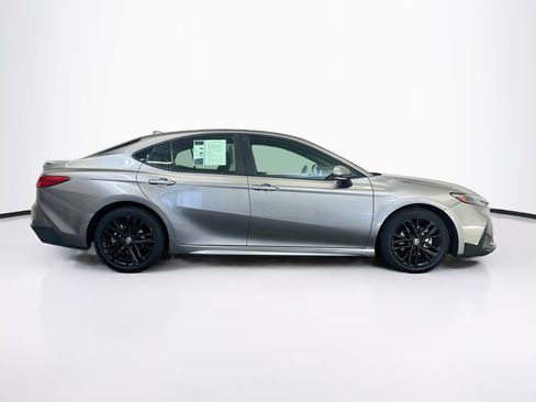 Used 2025 Toyota Camry SE FWD image 10