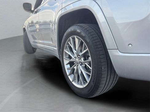 Used 2022 Jeep Grand Cherokee Summit w/ Advanced Protech Group IV image 29