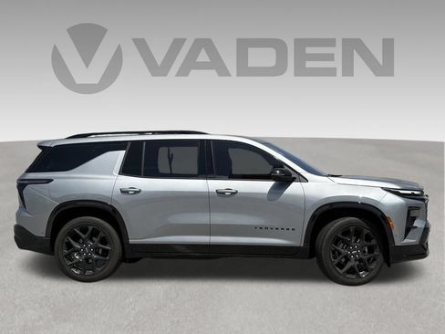 Used 2024 Chevrolet Traverse RS w/ LPO, Floor Liner Package FWD image 17