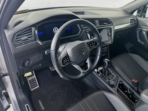 Used 2023 Volkswagen Tiguan SE R-Line image 30